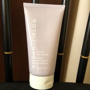 Rodan + Fields  Define+Curl Cream